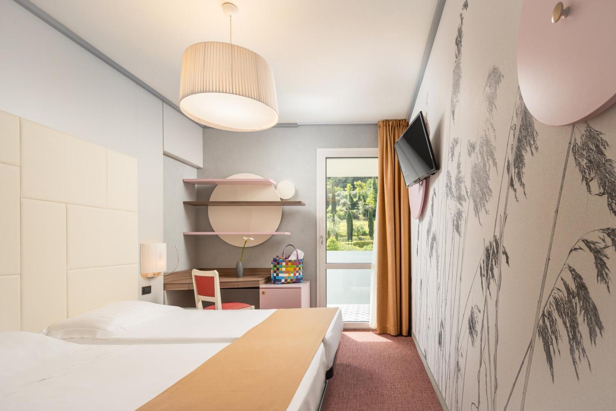 Hotel La Perla - Bike Hotel Γκάρντα Εξωτερικό φωτογραφία