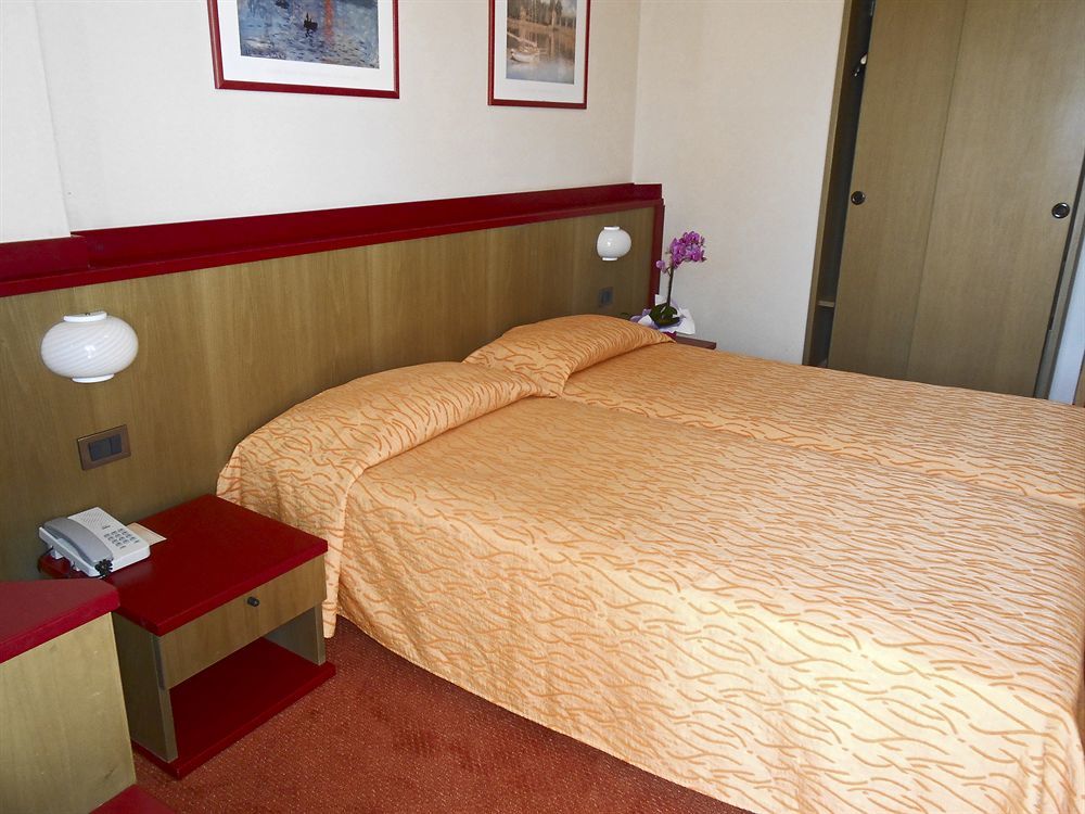 Hotel La Perla - Bike Hotel Γκάρντα Εξωτερικό φωτογραφία