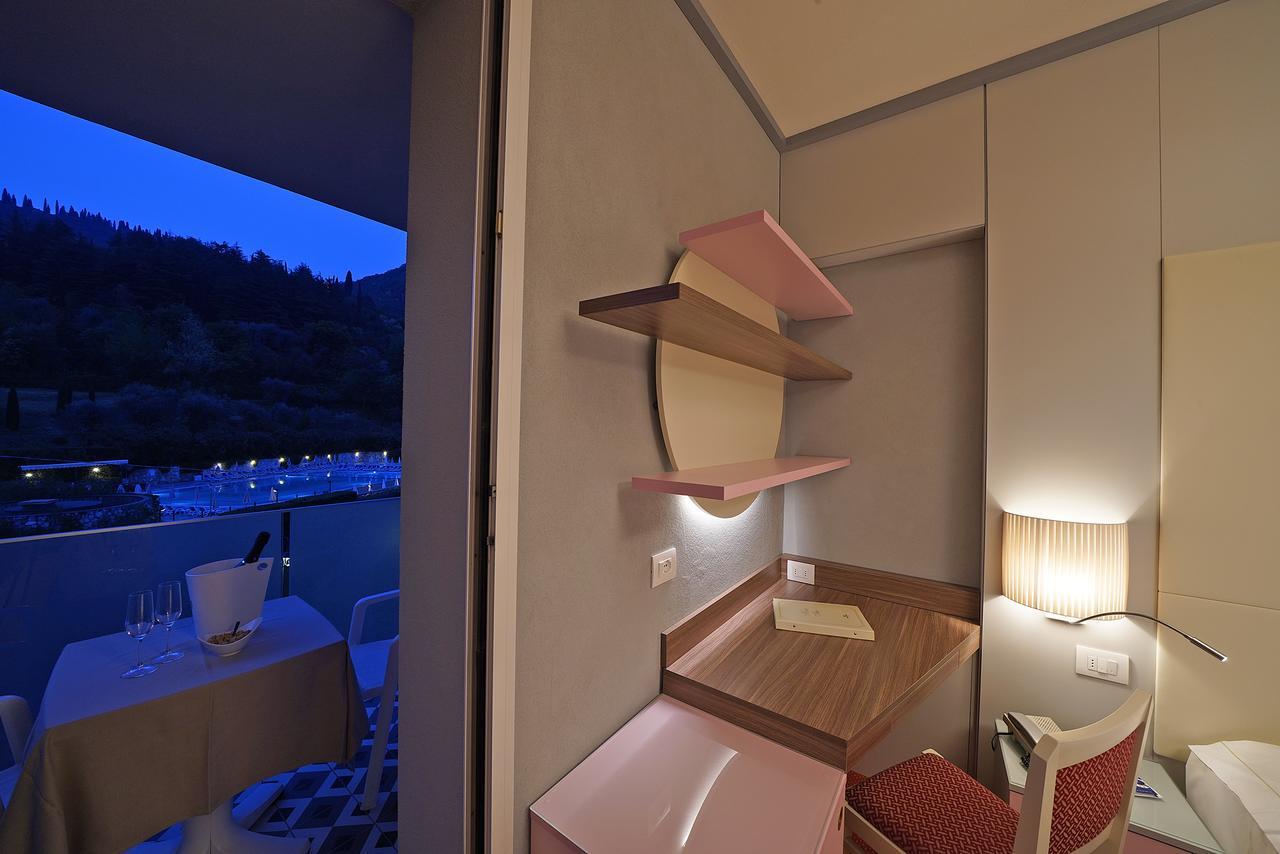 Hotel La Perla - Bike Hotel Γκάρντα Εξωτερικό φωτογραφία