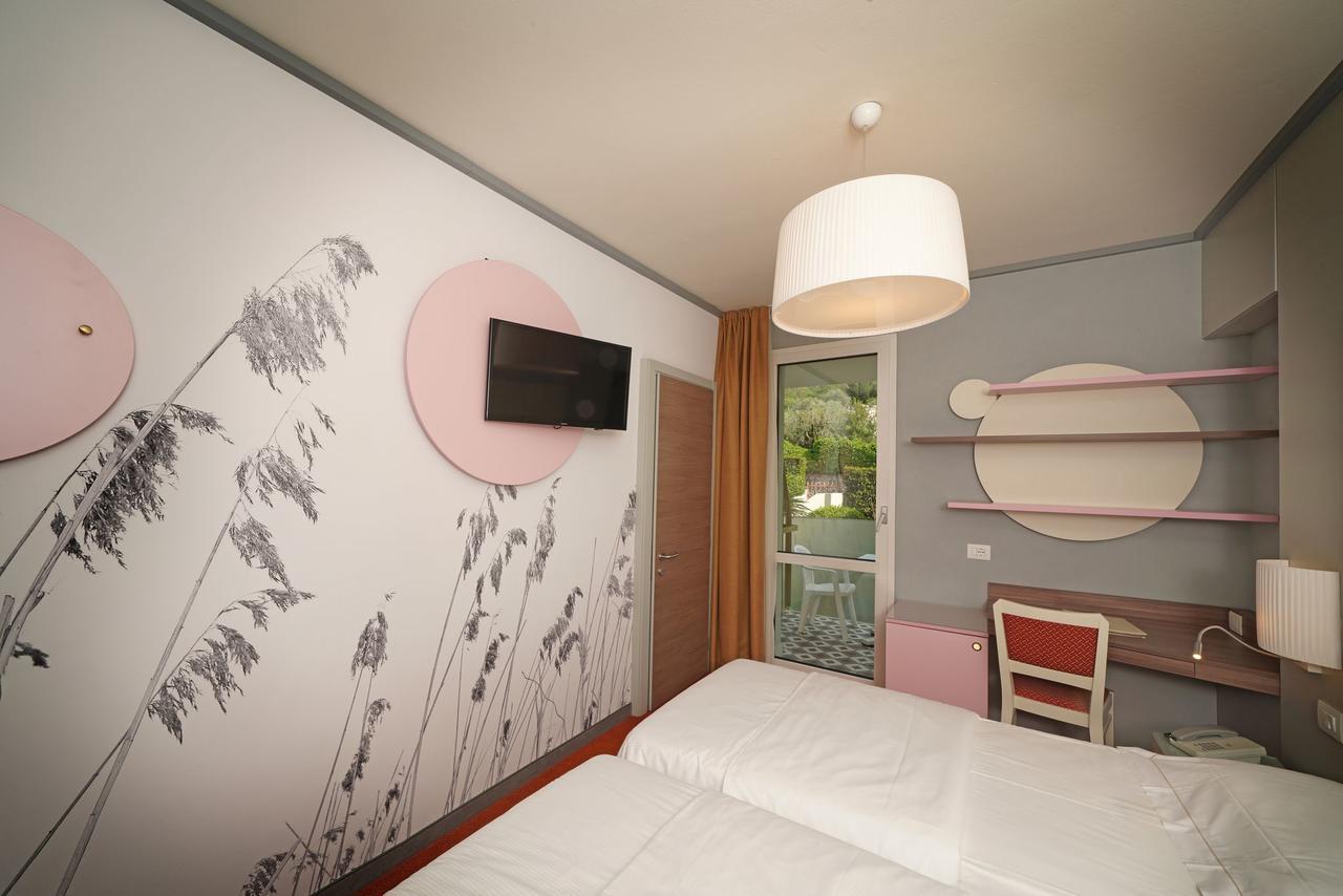 Hotel La Perla - Bike Hotel Γκάρντα Εξωτερικό φωτογραφία