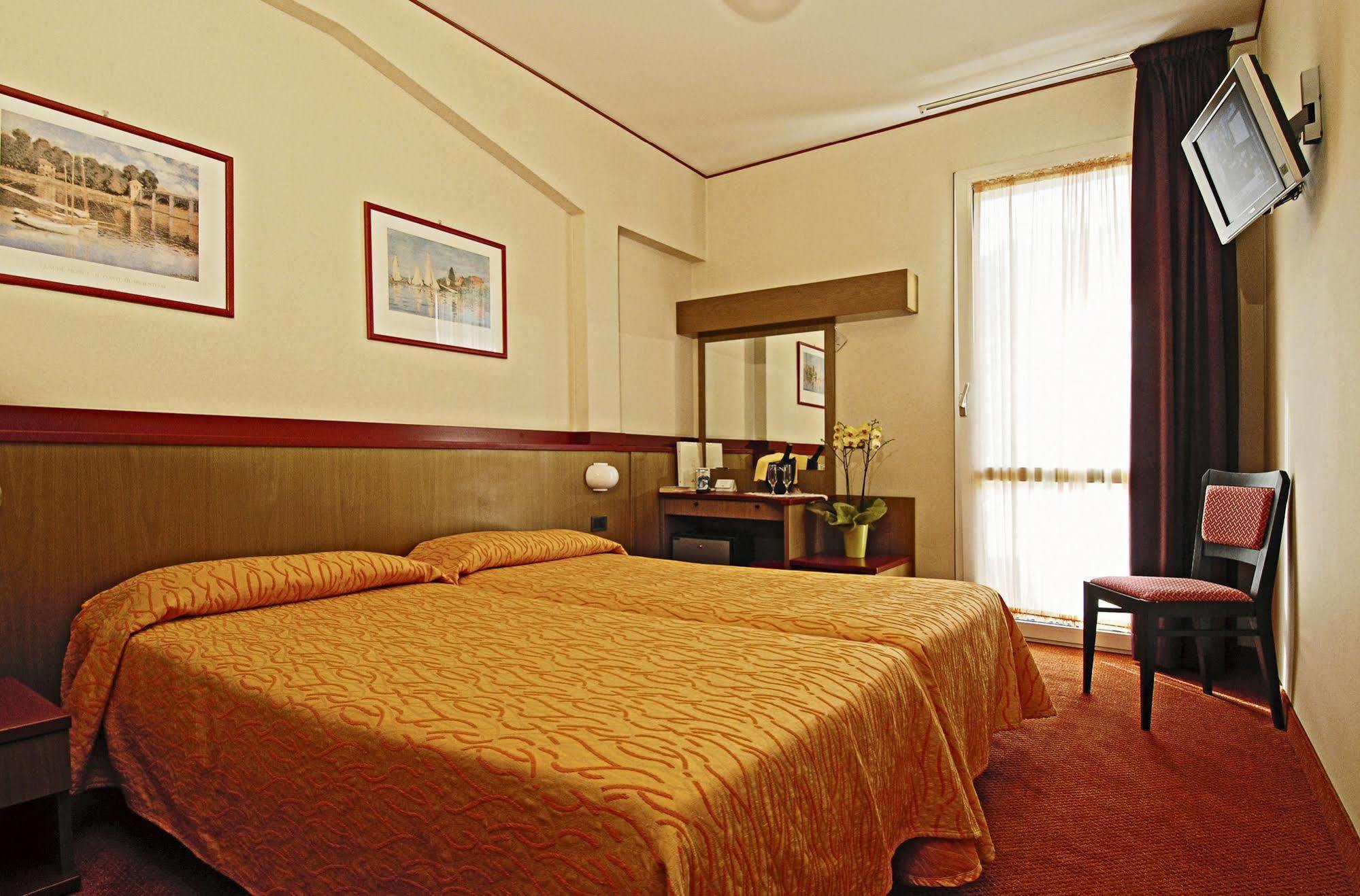 Hotel La Perla - Bike Hotel Γκάρντα Εξωτερικό φωτογραφία